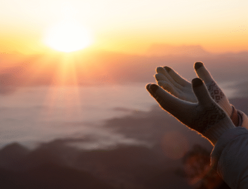 Oración Matutina — Gratitud y Fortaleza para el Nuevo Día