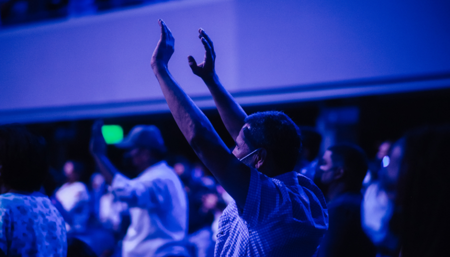 Oración nocturna: Dios cuida de todo mientras duermes